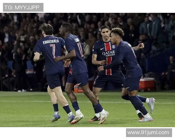 中超精彩对决曼城与巴黎圣日耳曼战成平局乌龙球引发全场热烈反响