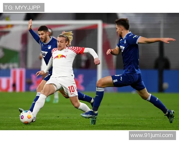 德甲激战尤文图斯与莱比锡互交白卷神奇扑救引发全场热议与转会传闻