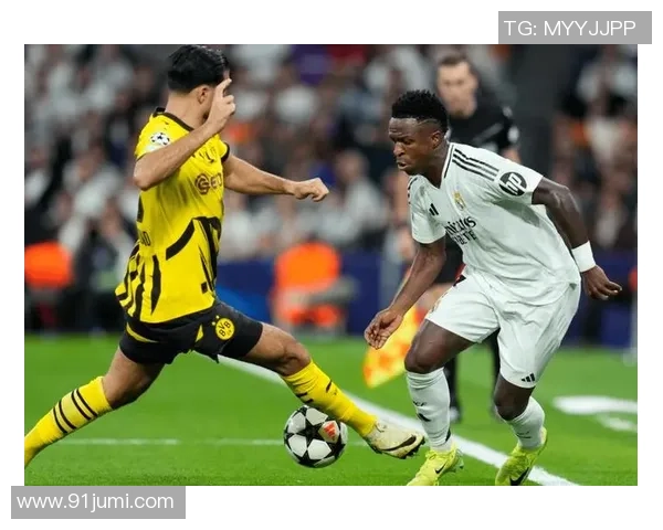 国王杯精彩对决多特蒙德3-0皇马补时进球引发全场热议与争议判罚 国王杯精彩对决多特蒙德3-0皇马补时进球引发全场热议与争议判罚