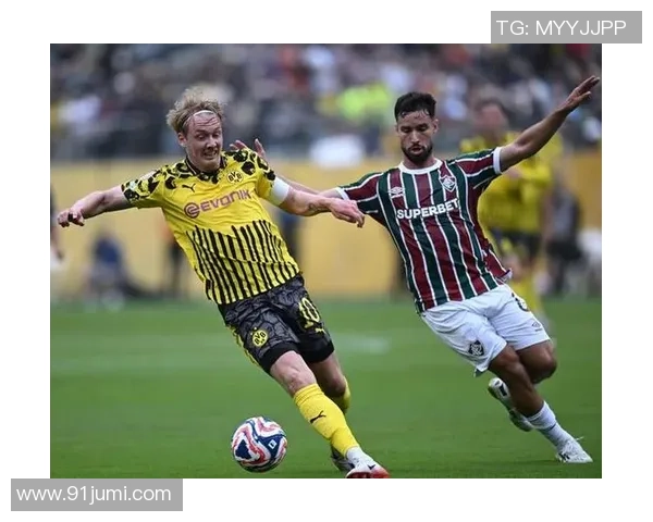 意甲激战：多特蒙德大胜尤文图斯补时进球点燃全场激情